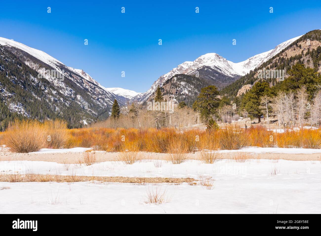 Snow covered winter mountains in Rocky Mountain National Park, Colorado Stock Photo