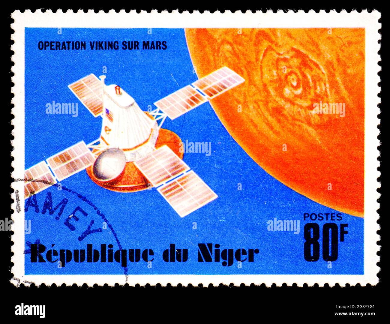 REPUBLIQUE DU NIGER - CIRCA 1977: A postage stamp from Niger showing Flight Viking to Mars Stock Photo