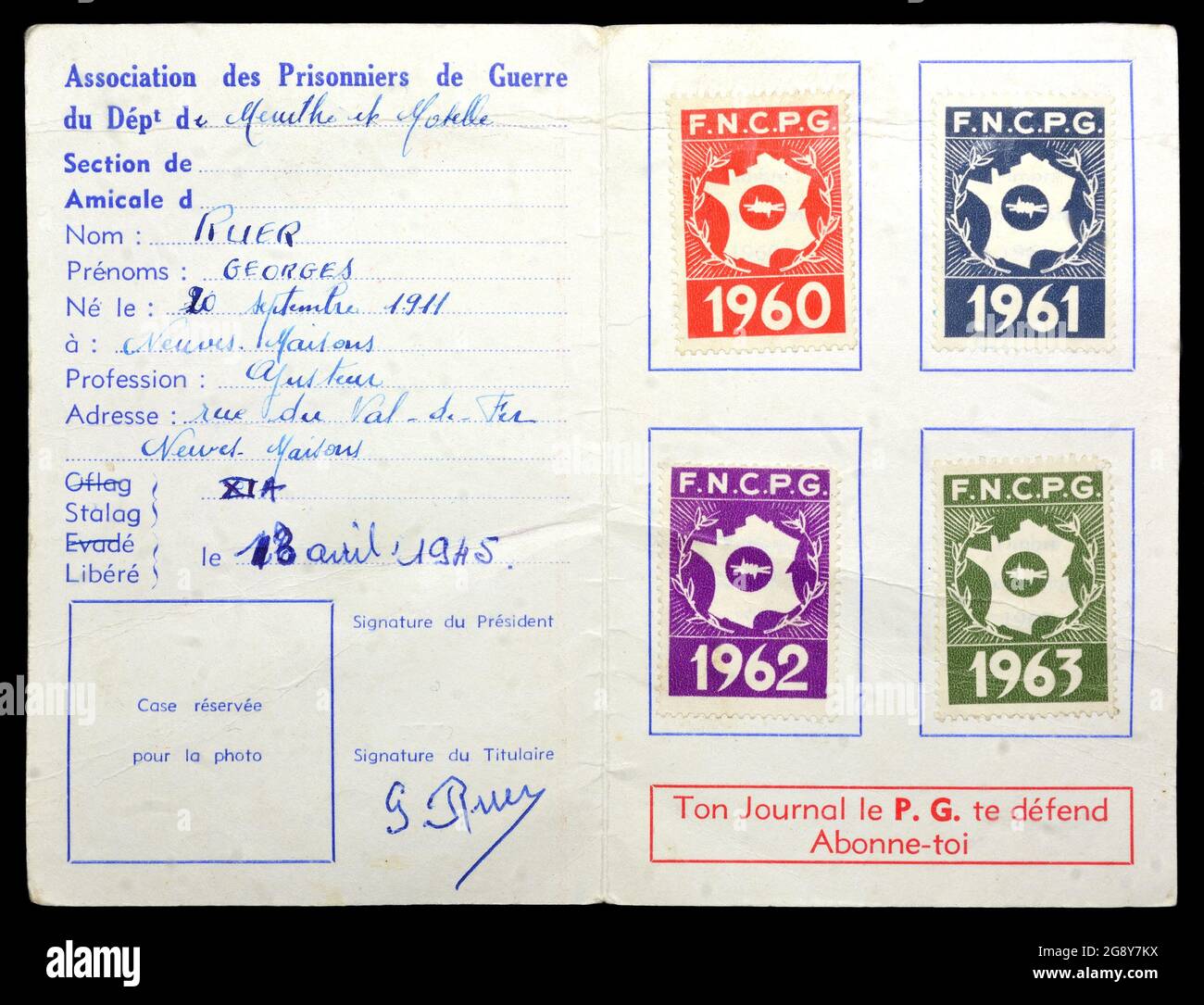 French military document: Membership card of the Federation of Prisoners of War (WW2); Stock Photo