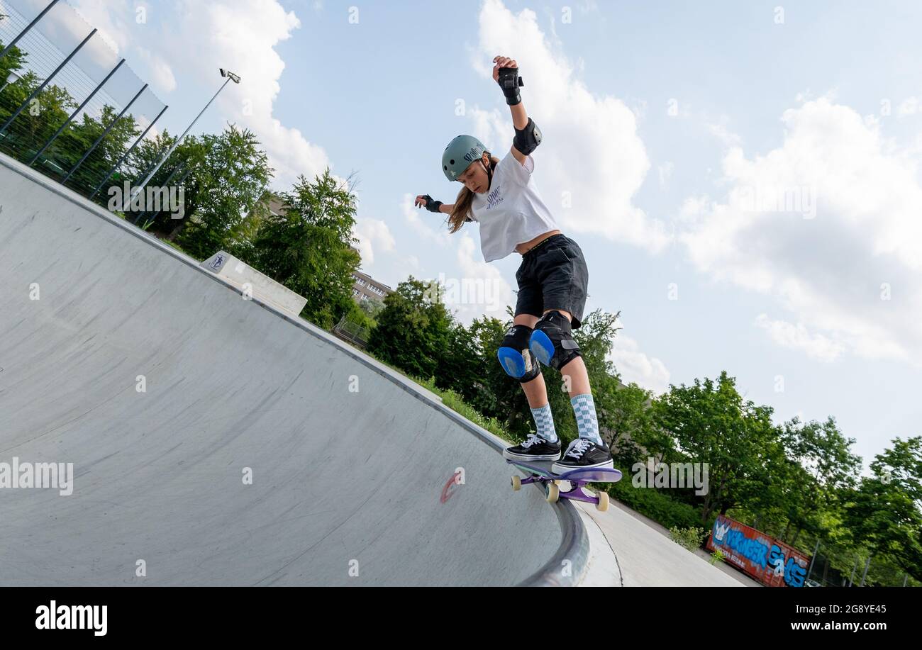 Berlin Germany 23rd July 21 Lilly Stoephasius Skateboarder Trains In A Skate Park The 14 Year Old Stoephasius Is The Youngest German Athlete To Take Part In The Olympic Games In Tokyo Credit Christophe Berlin Germany 23rd July 21 Lilly Stoephasius Skateboarder Trains In A Skate Park The 14 Year Old Stoephasius Is The Youngest German Athlete To Take Part In The Olympic Games In Tokyo Credit Christophe