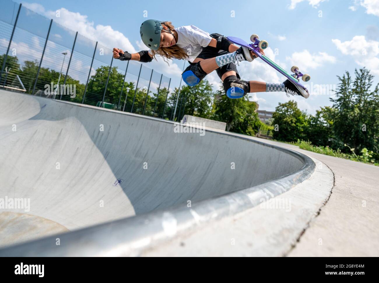 Berlin Germany 23rd July 21 Lilly Stoephasius Skateboarder Trains In A Skate Park The 14 Year Old Stoephasius Is The Youngest German Athlete To Take Part In The Olympic Games In Tokyo Credit Christophe