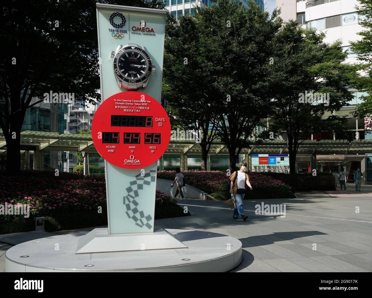 Tokyo, Japan. 16th July, 2021. A countdown clock to the Olympic Games Tokyo 2020 shows 8 days remaining in the Roppongi Hill's area in Tokyo, Japan. Credit: Action Plus Sports/Alamy Live News Stock Photo