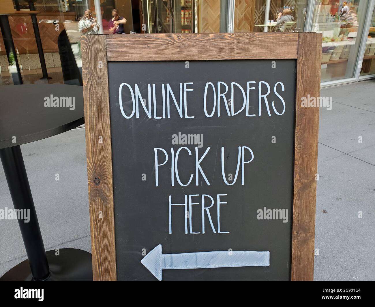 Close up of sign for online preorder or online order pickup outside a restaurant in San Ramon California May 17 2021. Photo by Smith Collection Gado Sipa USA Stock Photo Alamy