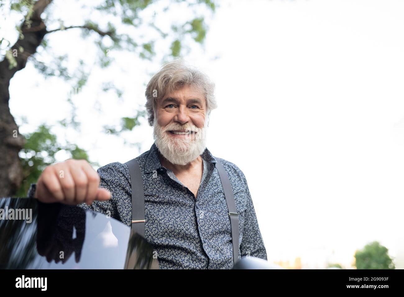 Happy white man hi-res stock photography and images - Alamy