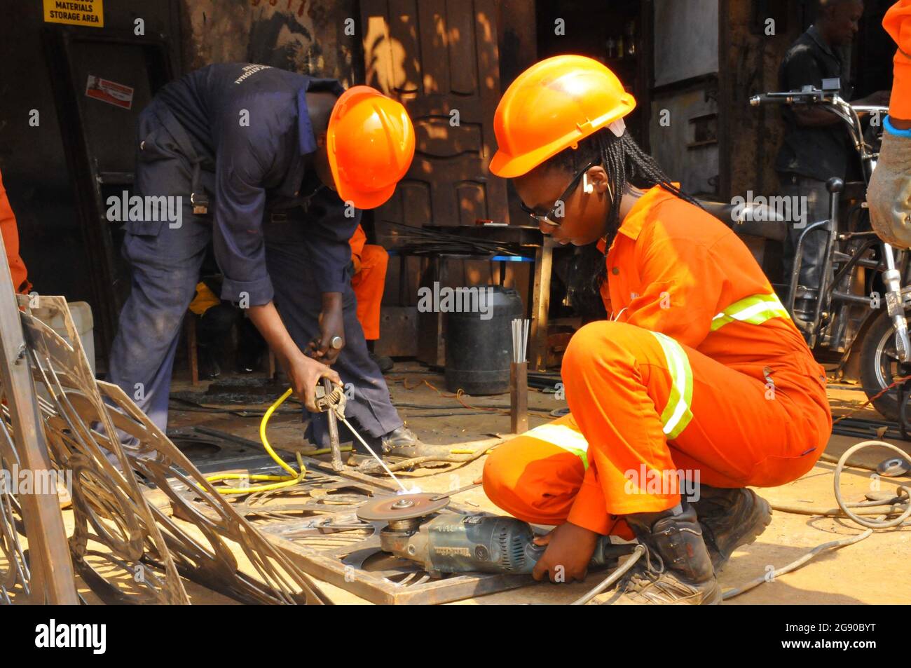 Metal Workshop In Uganda Hi res Stock Photography And Images Alamy metal-workshop-in-uganda-hi-res-stock-photography-and-images-alamy