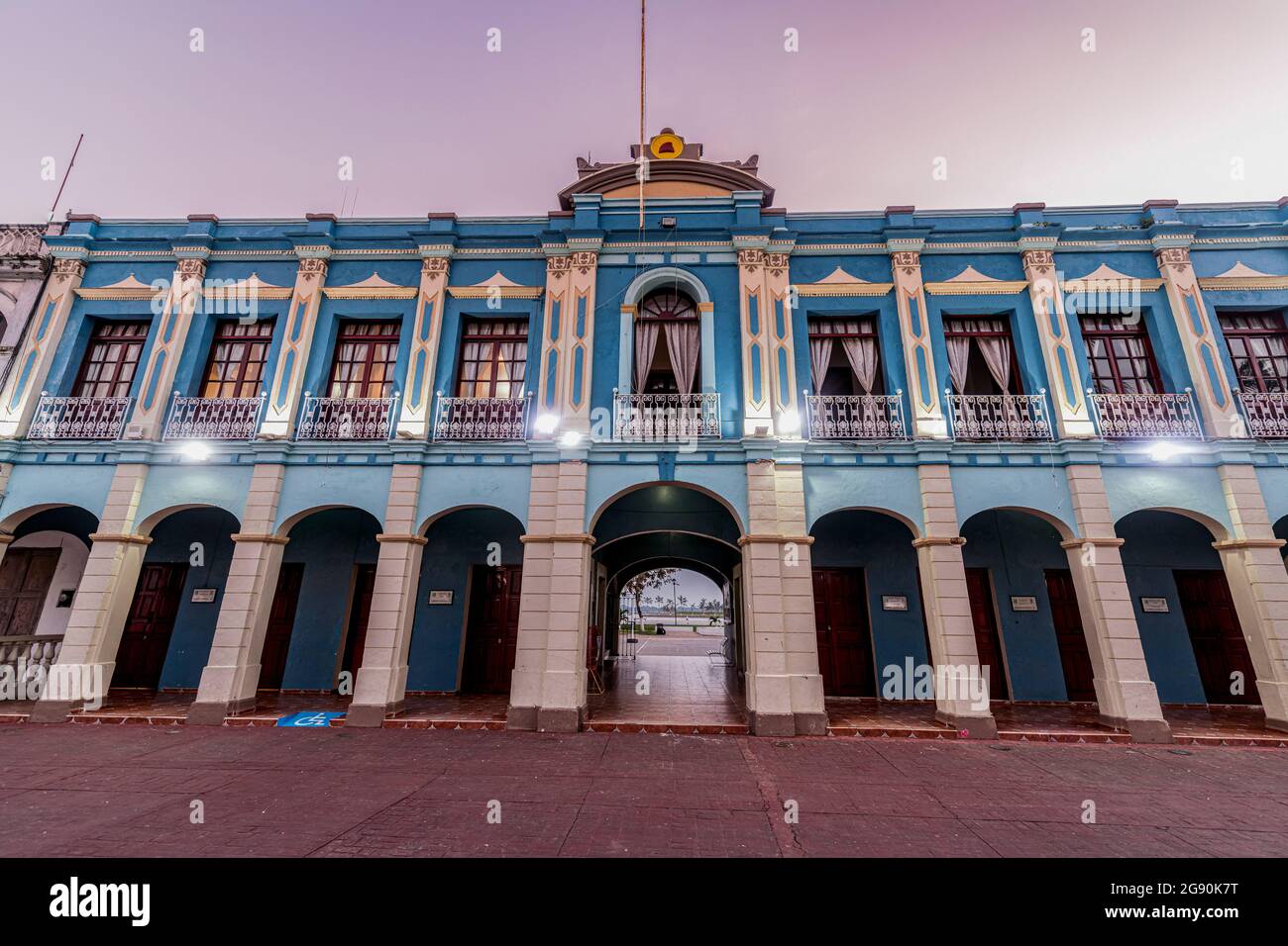 Illuminated Palacio Municipal De Tlacotalpan at town square, Tlacotalpan, Veracruz, Mexico Stock Photo