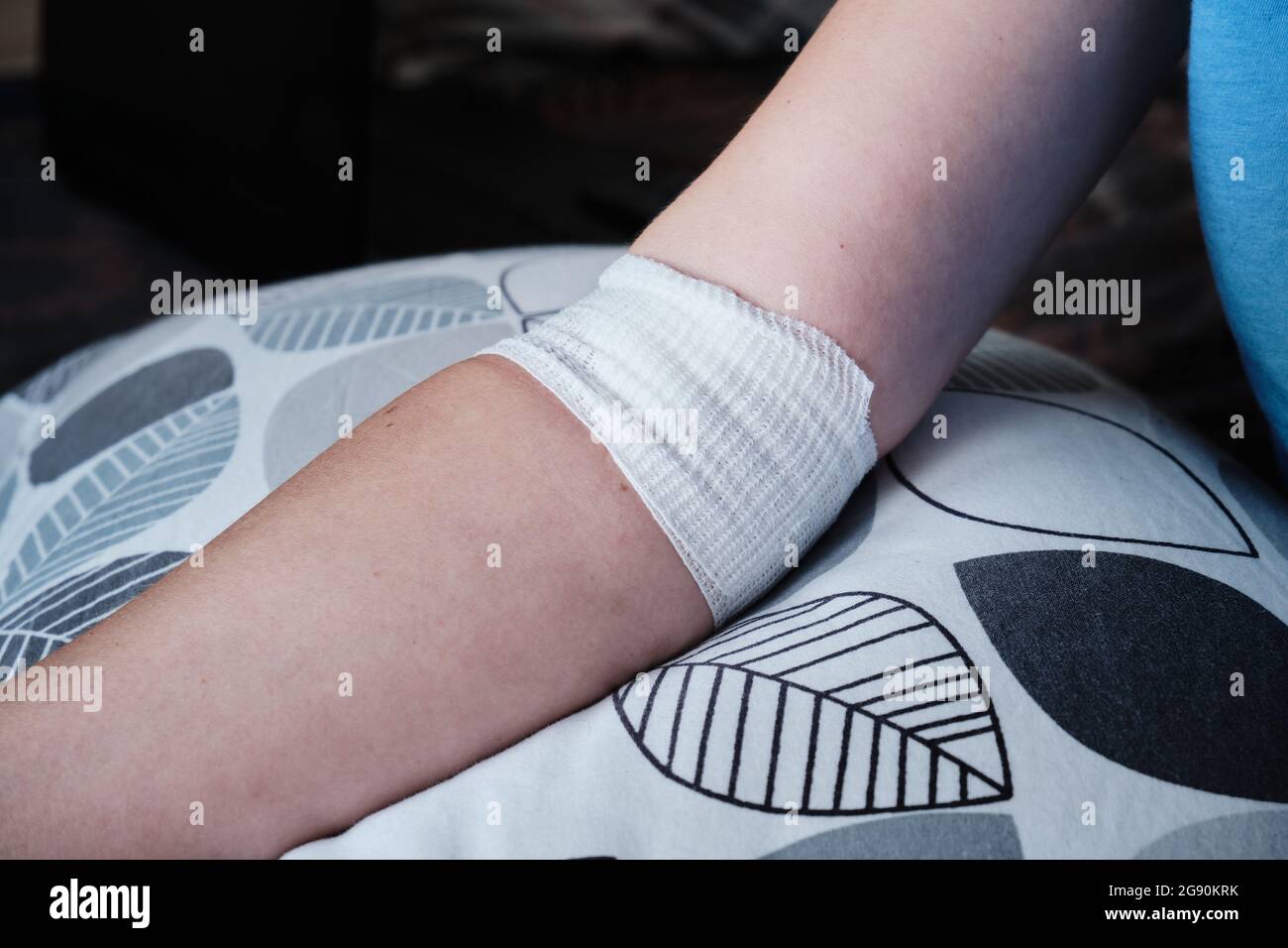 Puncture wound hires stock photography and images Alamy