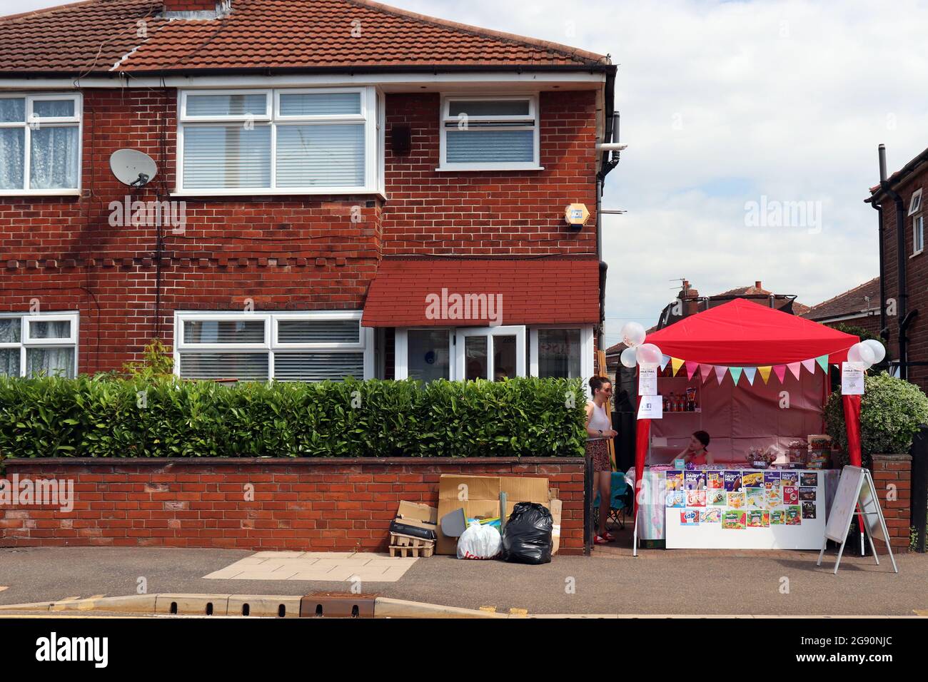 ICE CREAM YARD SALE Stock Photo Alamy