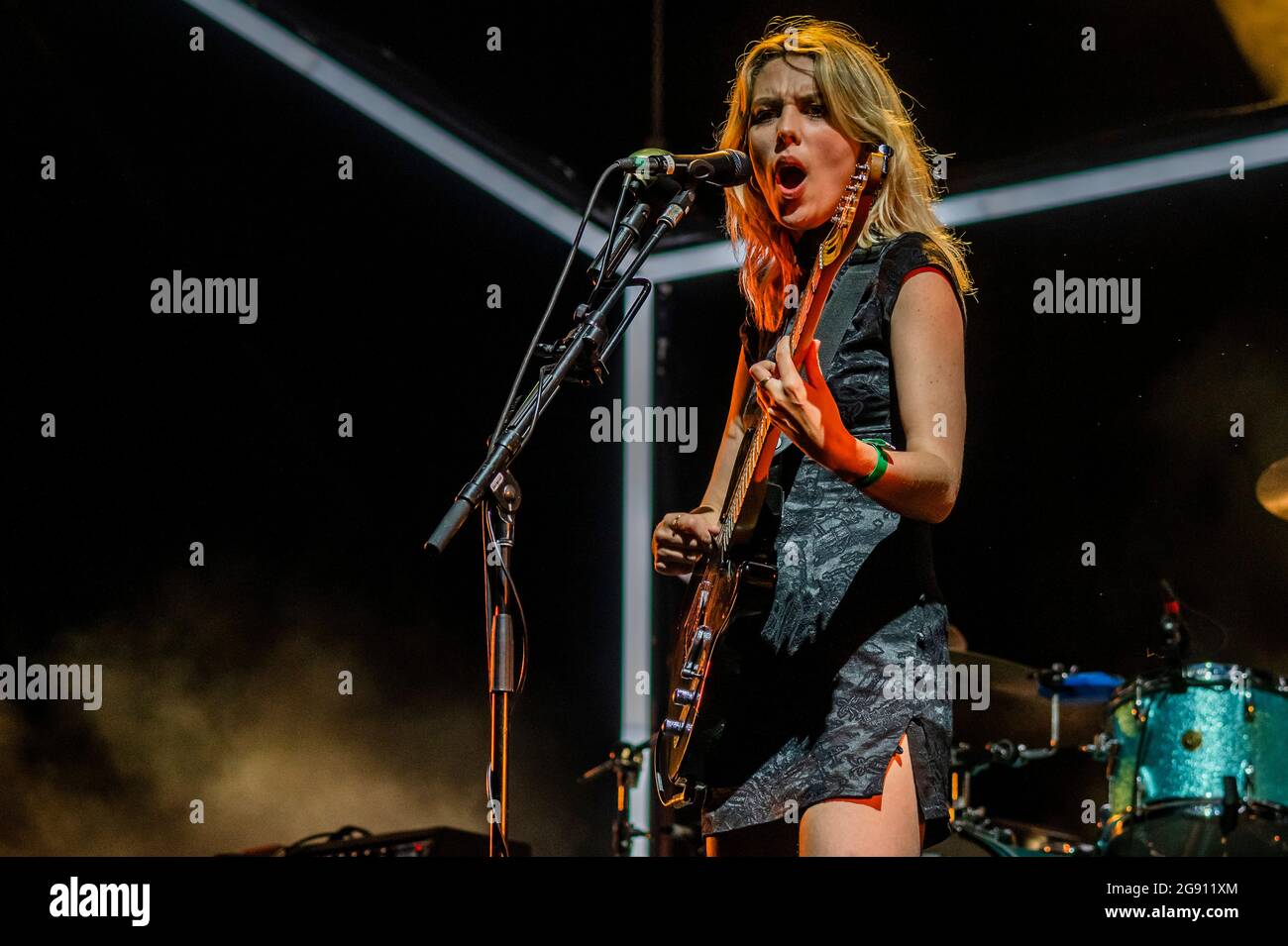 Wolf Alice Latitude Hi-res Stock Photography And Images - Alamy