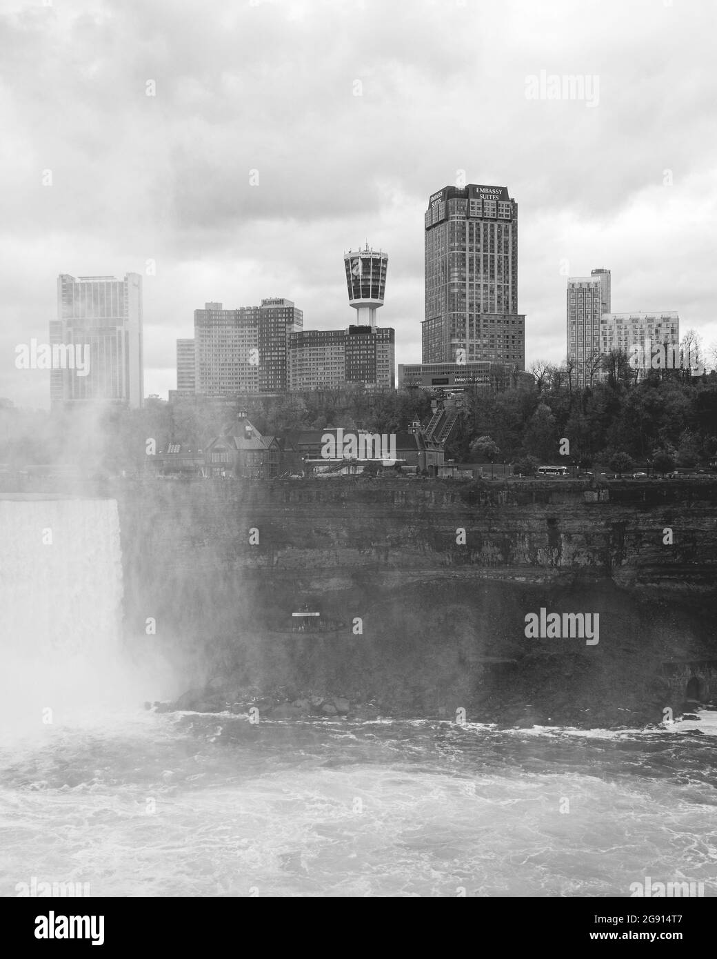 Niagara falls buildings Black and White Stock Photos & Images Alamy