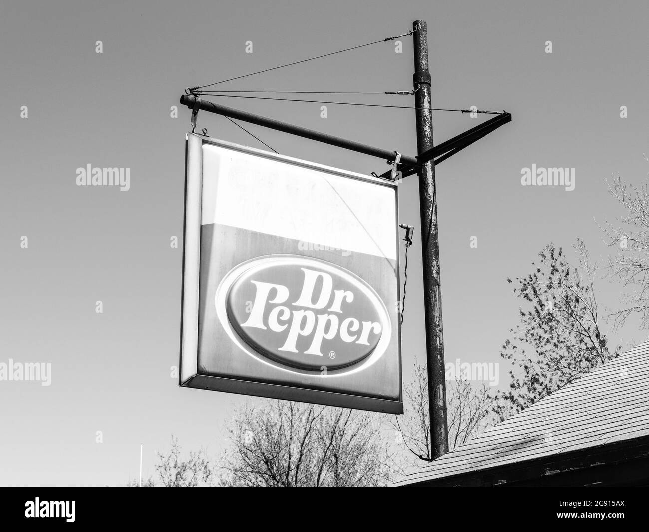 Vintage dr. pepper logo Black and White Stock Photos & Images Alamy
