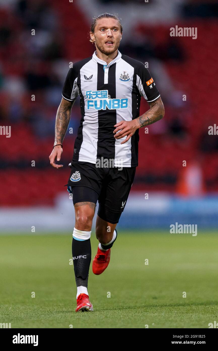 Doncaster, UK. 23rd July, 2021. Jeff Hendrick of Newcastle United during the Pre-Season Friendly match between Doncaster Rovers and Newcastle United at Keepmoat Stadium on July 23rd 2021 in Doncaster, England. (Photo by Daniel Chesterton/phcimages.com) Credit: PHC Images/Alamy Live News Stock Photo
