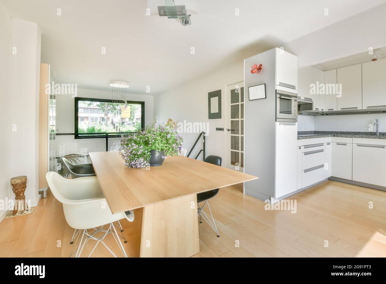 Interior design of bright and beautiful dining room Stock Photo - Alamy