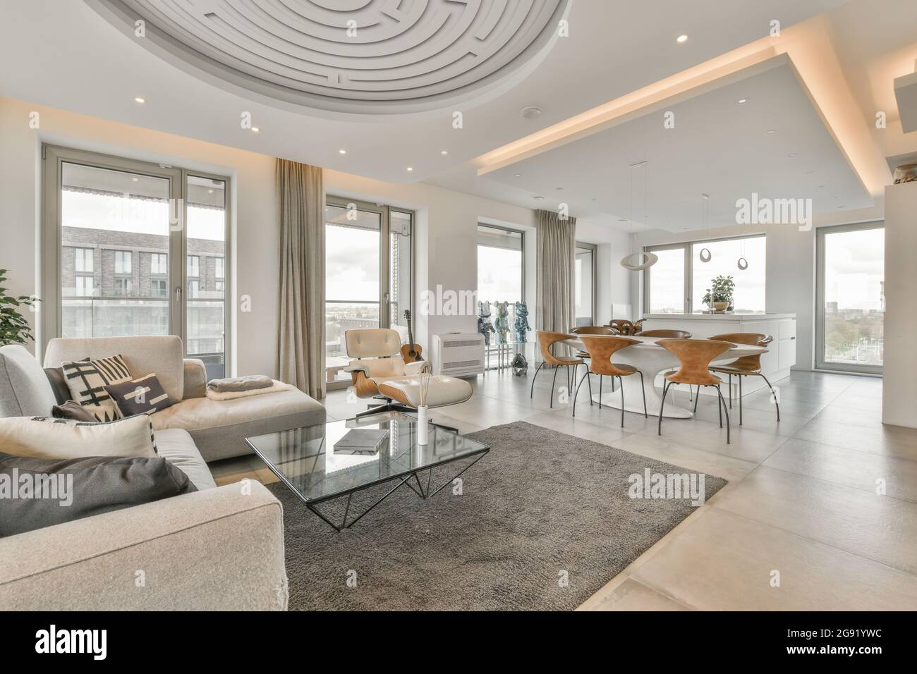 Luxury and beautiful living room interior design Stock Photo - Alamy