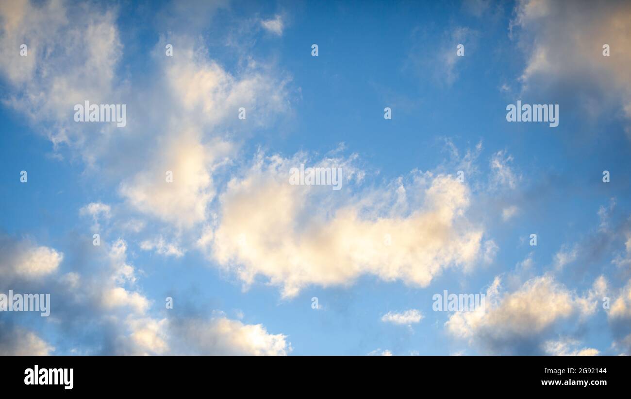 Colorful sunset or sunrise in the sky. Beautiful background Stock Photo ...