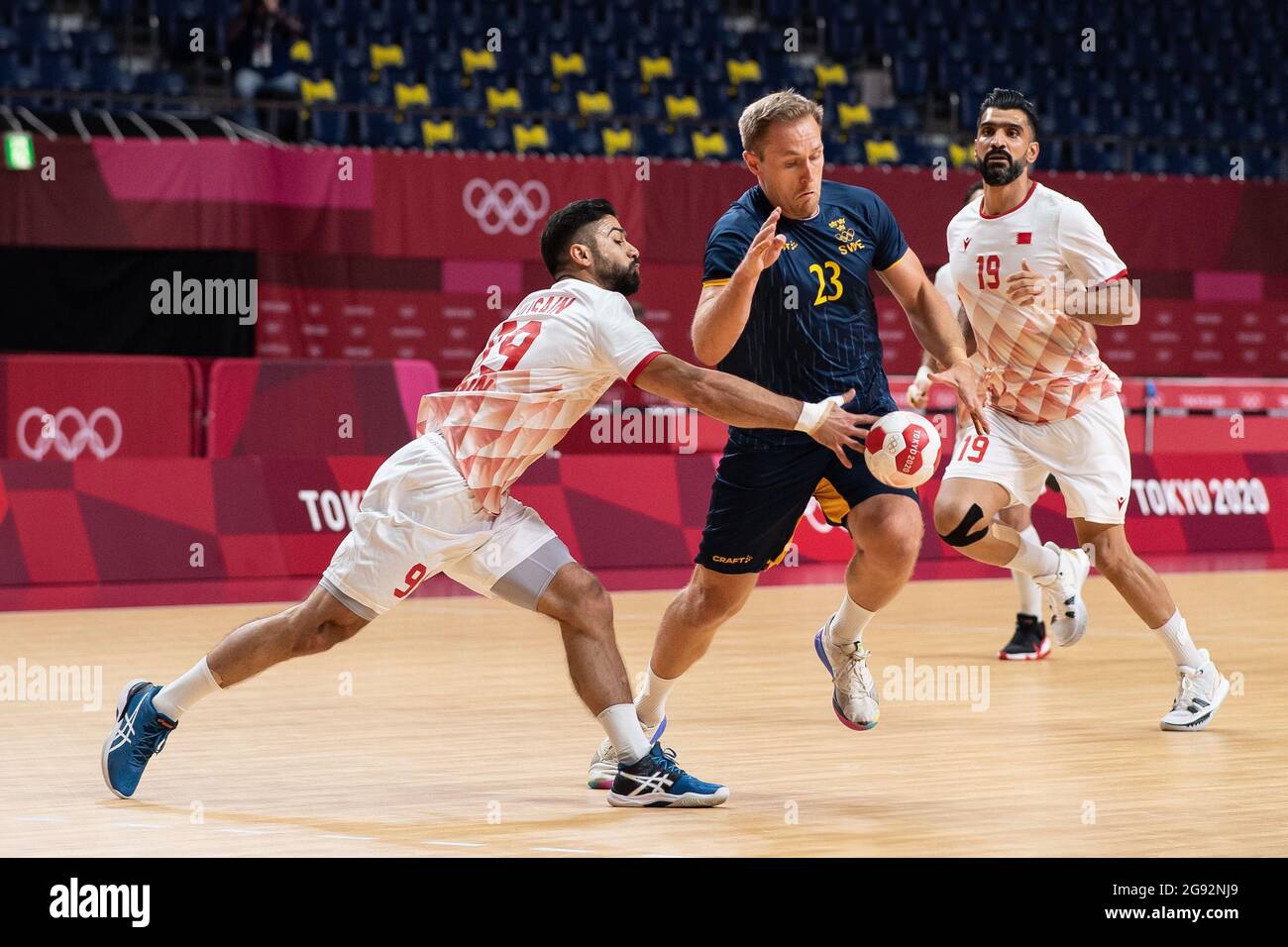 Handball Player Handball olympics 2020 b hi-res stock photography and images - Alamy
