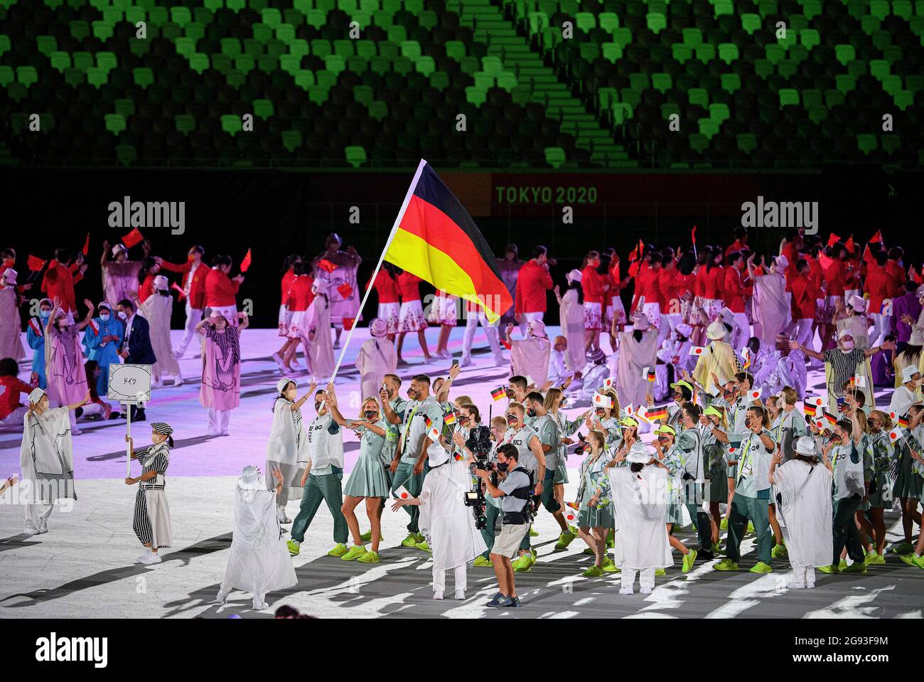 The Team From Germany Ger Marches In The Beach Volleyball Player Laura Ludwig And The High Diver Patrick Hausding Carry The German Flag Flag Entry Of The Athletes Opening Ceremony In The The Team From Germany Ger Marches In The Beach Volleyball Player Laura Ludwig And The High Diver Patrick Hausding Carry The German Flag Flag Entry Of The Athletes Opening Ceremony In The
