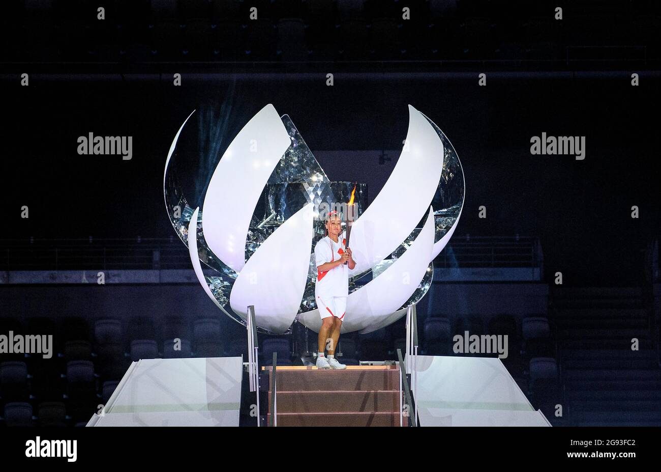 2021 tennis player olympic torch