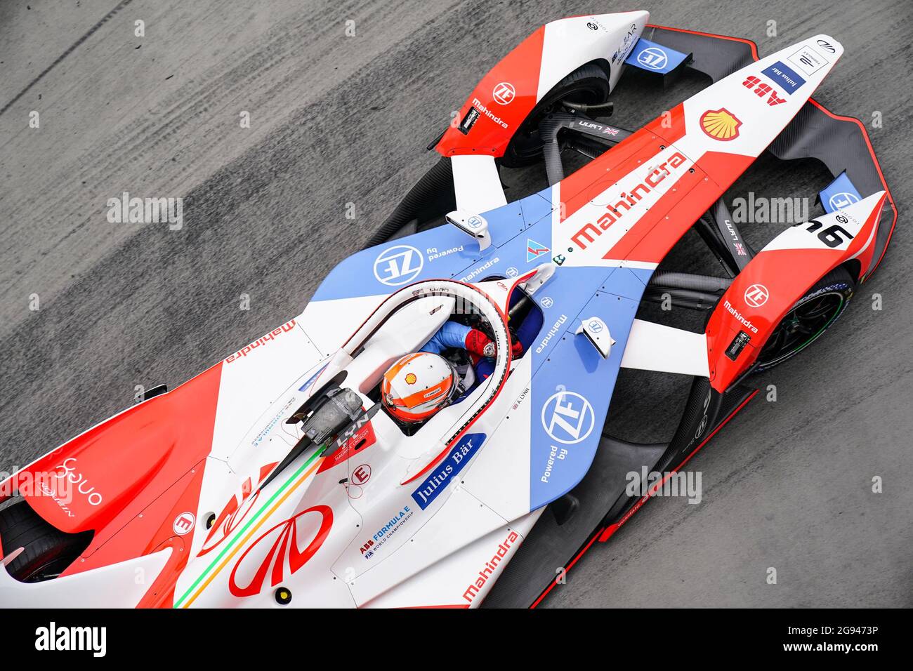 Mahindra Racing's Alex Lynn during qualifying for the Heineken London E ...