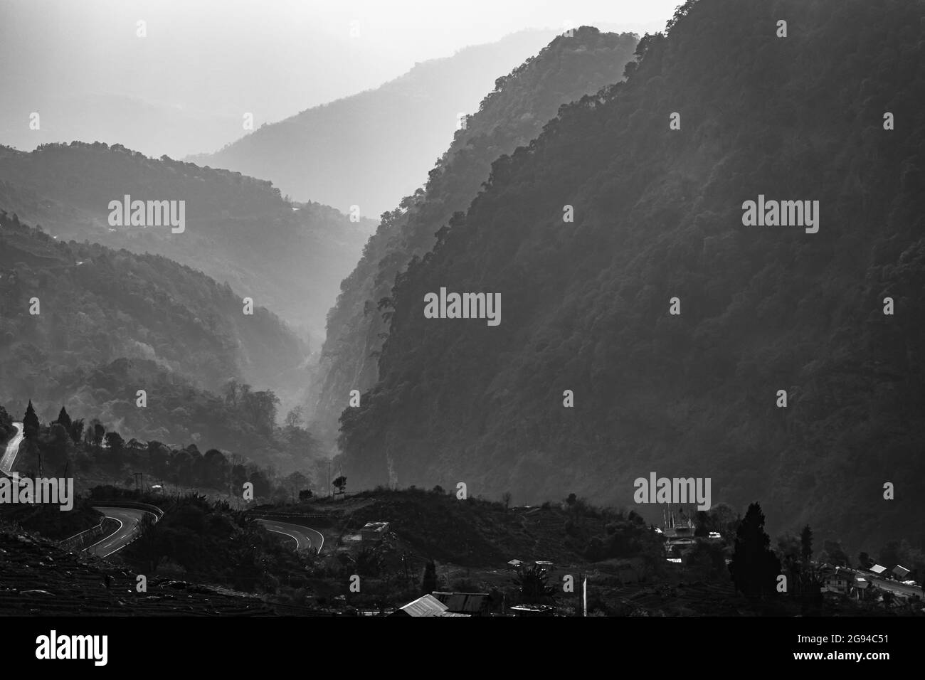 Dawn sky with sun beams Black and White Stock Photos & Images - Alamy