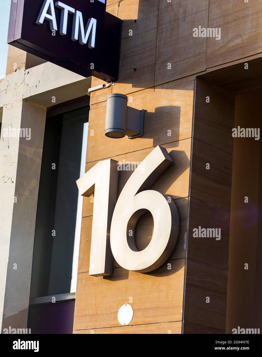 Number 16 sign hi-res stock photography and images - Alamy