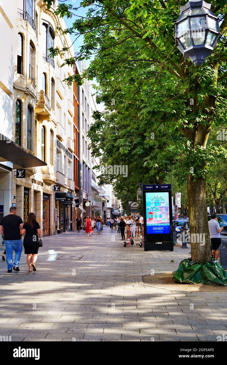 The shopping street Königsallee in Düsseldorf, Germany - nicknamed 'Kö' by the locals. Stock Photo