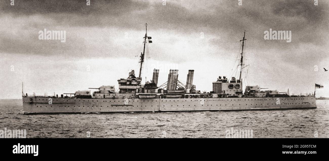 HMS Berwick, pennant number 65, a County-class heavy cruiser of the British Royal Navy, part of the Kent subclass. From British Warships, published 1940 Stock Photo