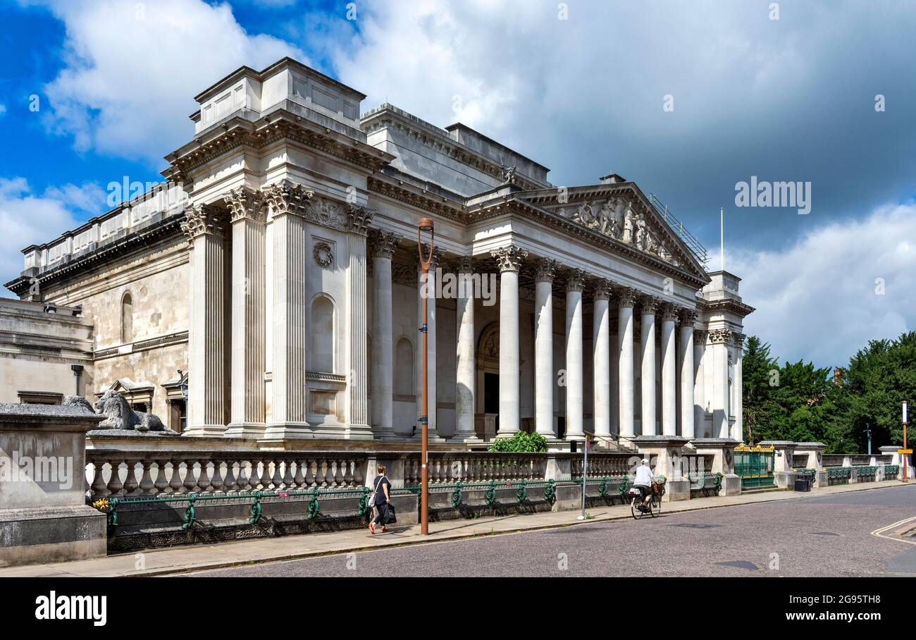 CAMBRIDGE ENGLAND TRUMPINGTON STREET THE FITZWILLIAM MUSEUM Stock Photo