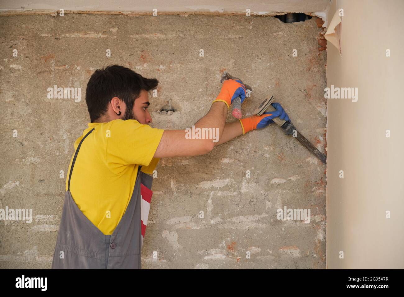 Chisel wall hi res stock photography and images Alamy