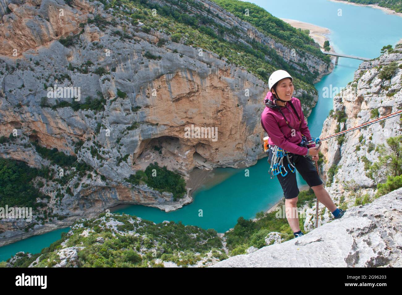 Woman Ralphing woman rapelling into the Verdon Canyon Stock Photo - Alamy