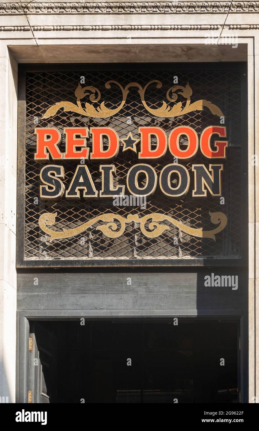 red-saloon-hi-res-stock-photography-and-images-alamy