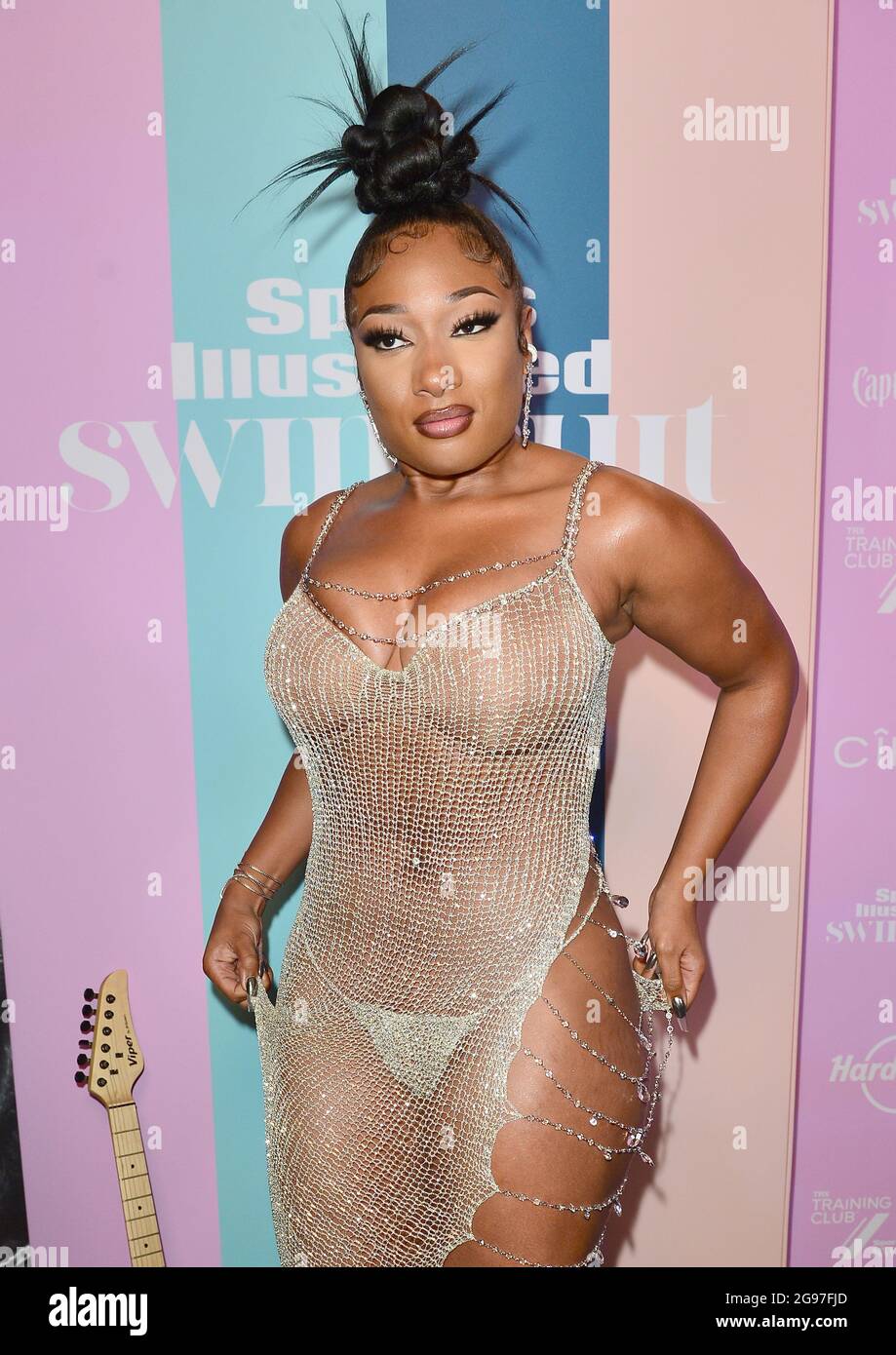 Sports Illustrated Swimsuit 2021 