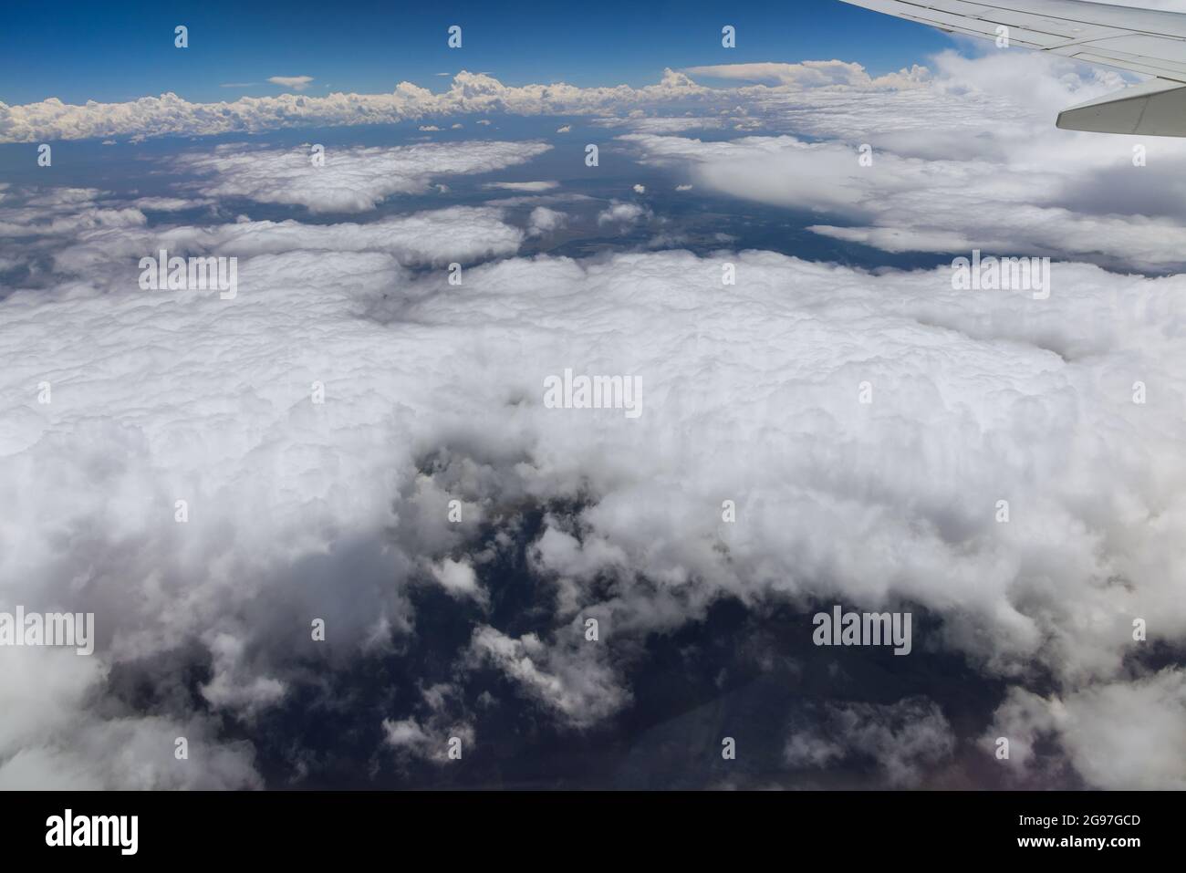 Aeroplane engine wing above clouds hi-res stock photography and images ...