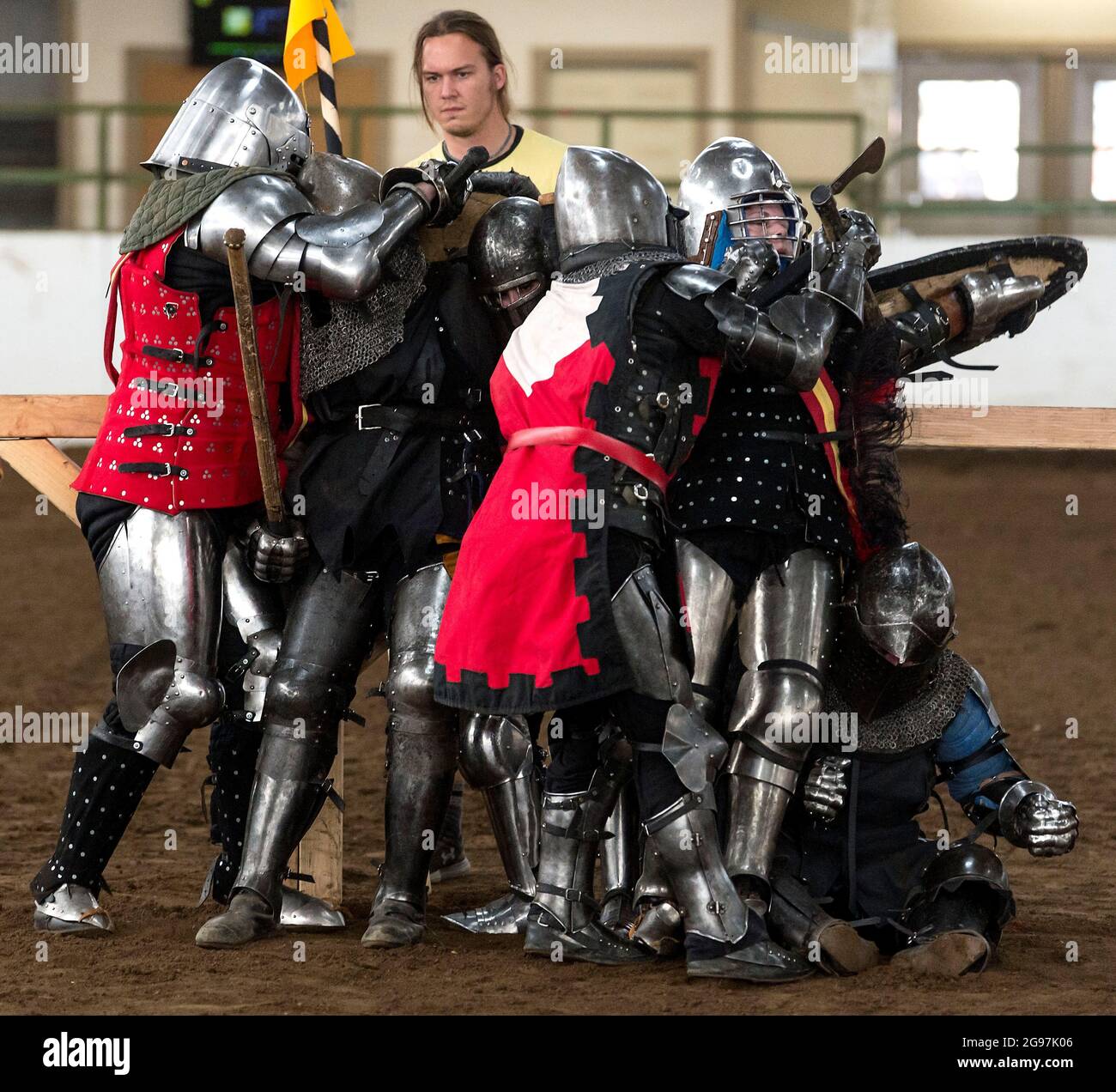 McMinnville, Oregon, USA. 24th July, 2021. ''The Tournament for the King'' is contested at the Yamhill County Fairgrounds. Wildly popular in Europe, full-contact, full-force medieval combat with edgeless weaponry and modern protective gear is now attracting more devotees, including women, in the United States.(Credit Image: © Brian Cahn/ZUMA Press Wire) Stock Photo