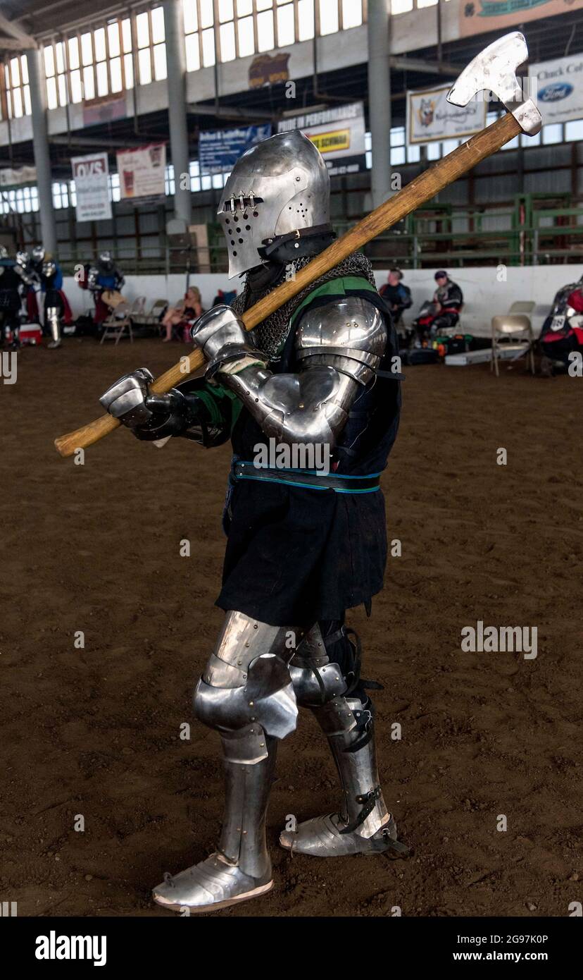 McMinnville, Oregon, USA. 24th July, 2021. ''The Tournament for the King'' is contested at the Yamhill County Fairgrounds. Wildly popular in Europe, full-contact, full-force medieval combat with edgeless weaponry and modern protective gear is now attracting more devotees, including women, in the United States.(Credit Image: © Brian Cahn/ZUMA Press Wire) Stock Photo