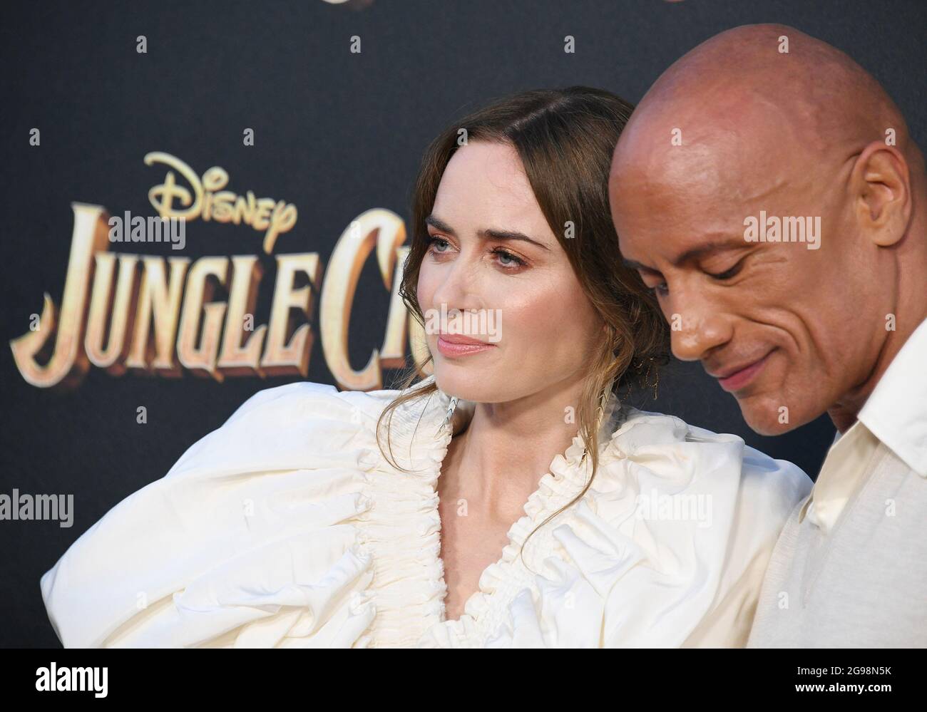(LR) Emily Blunt and Dwayne Johnson arrives at Disney's JUNGLE CRUISE(00)
