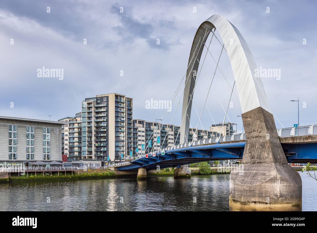 The Squinty Bridge, or real name The Clyde Arc, spanning the river Clyde in Glasgow. Stock Photo