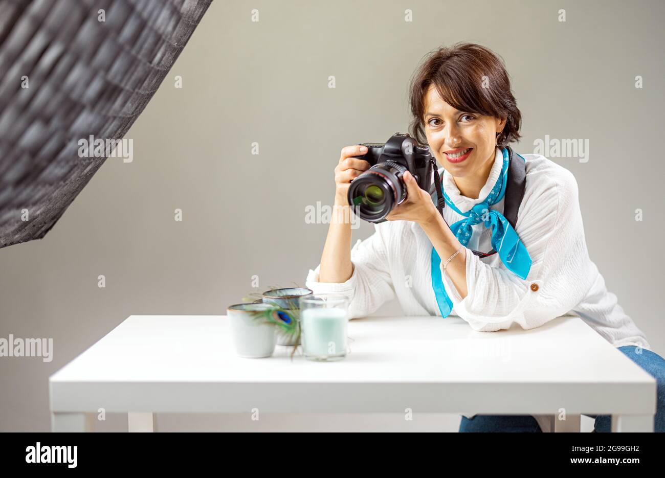 Studio shooting hi-res stock photography and images - Alamy