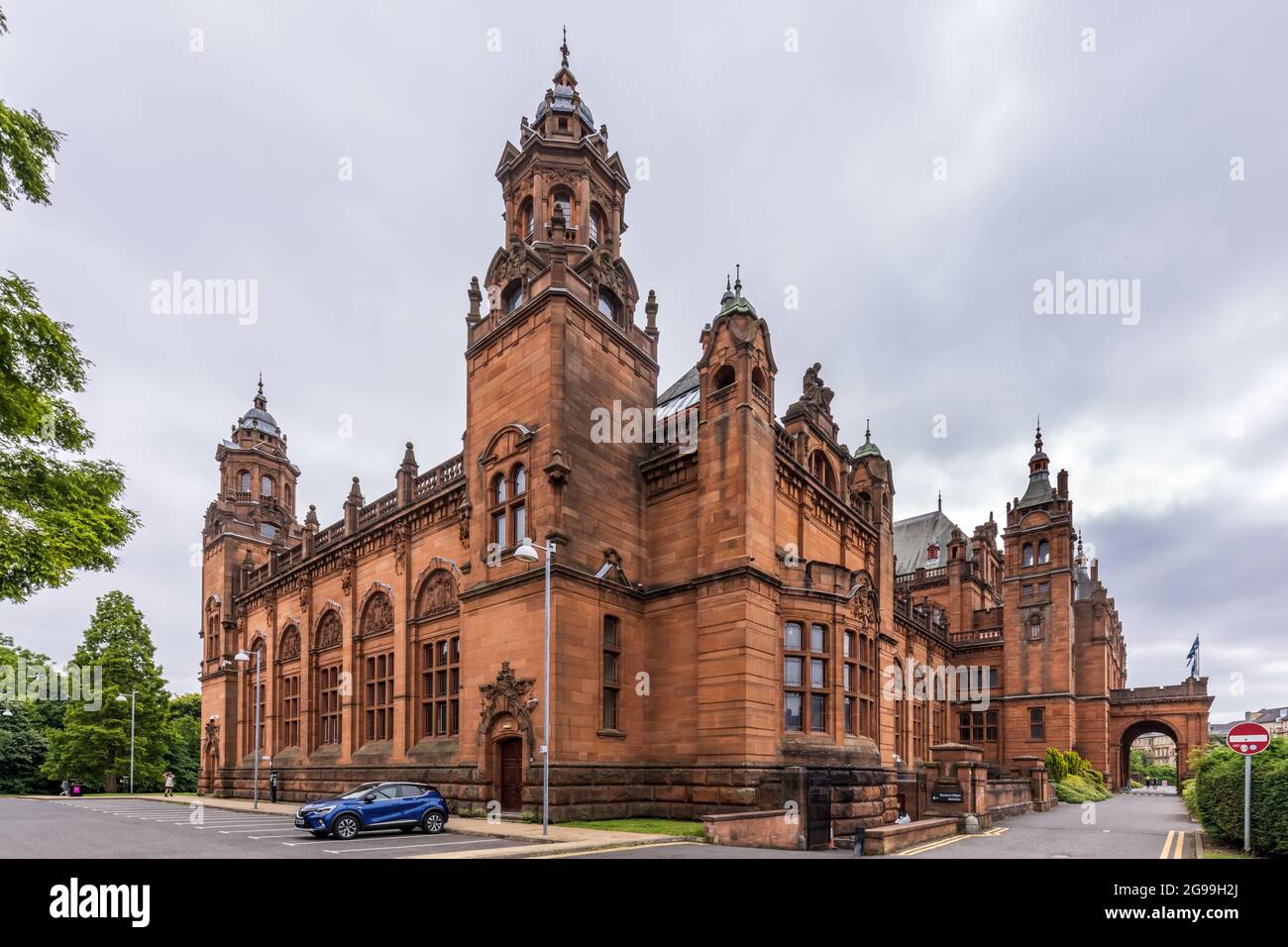 Exterior of Kelvingrove Art Gallery and Museum in Kelvingrove Park in west end of Glasgow, Scotland, Uk Stock Photo