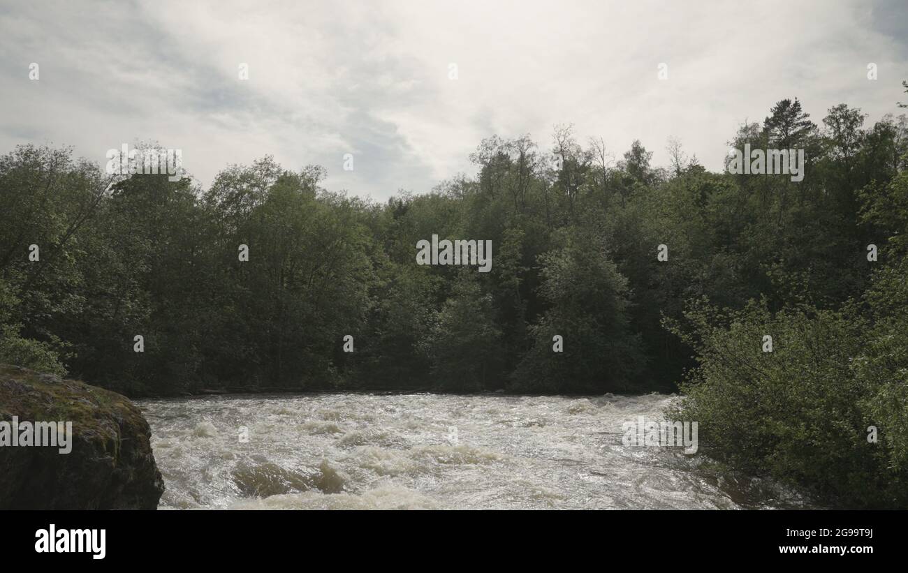Poto Rive Establishing shot karerlia river hi-res stock photography and images ...