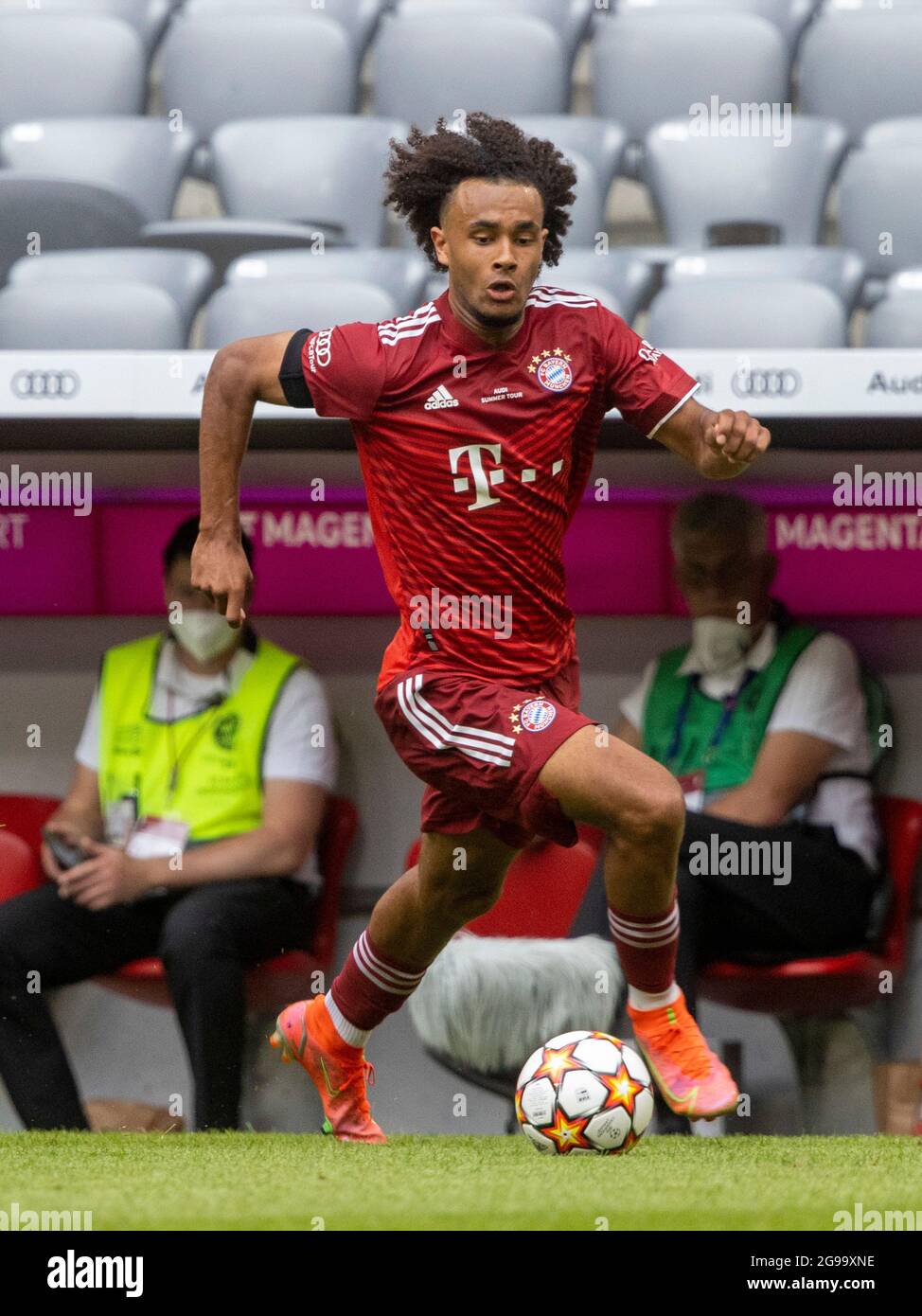 Joshua ZIRKZEE (# 14, M). Soccer, FC Bayern Munich (M) - Ajax