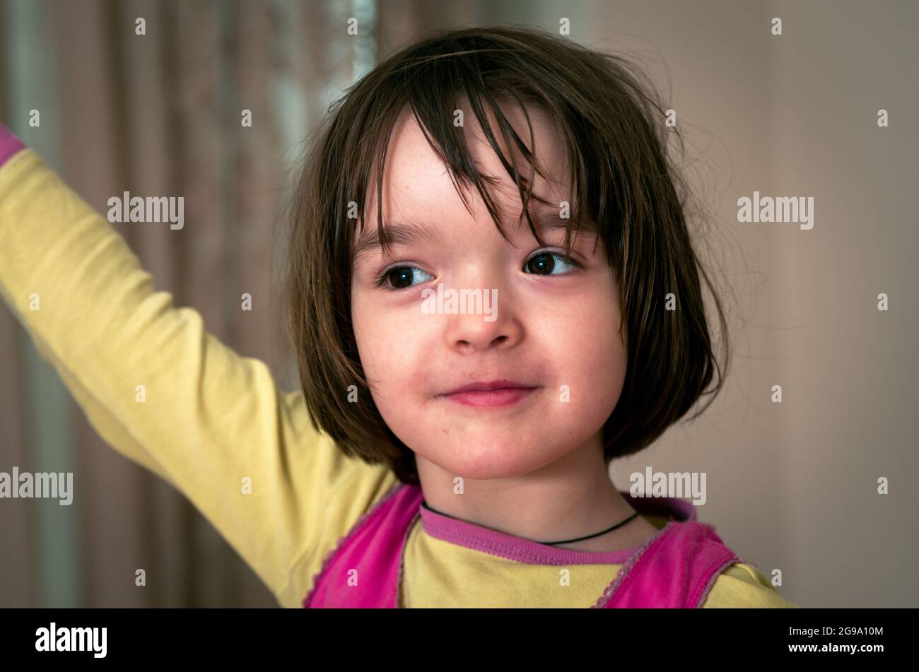 Little girl portrait at home Stock Photo - Alamy