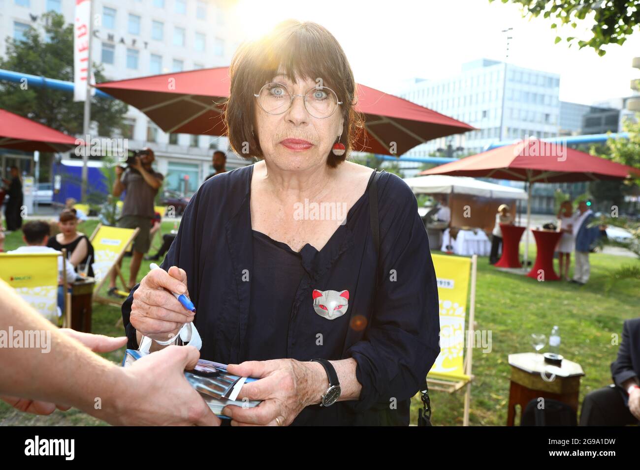 Monika Hansen bei der Premiere des Theaterstücks 'Mord im Orientexpress' in der Komödie am Kurfürstendamm im Schiller Theater. Berlin, 24.07.2021 Stock Photo