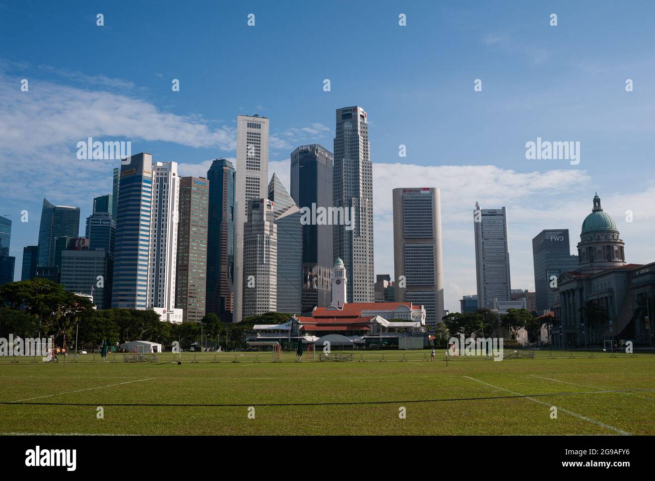 24.07.2021, Singapore, Republic of Singapore, Asia - Cityscape with skyline of the central business district and the skyscrapers around Raffles Place. Stock Photo