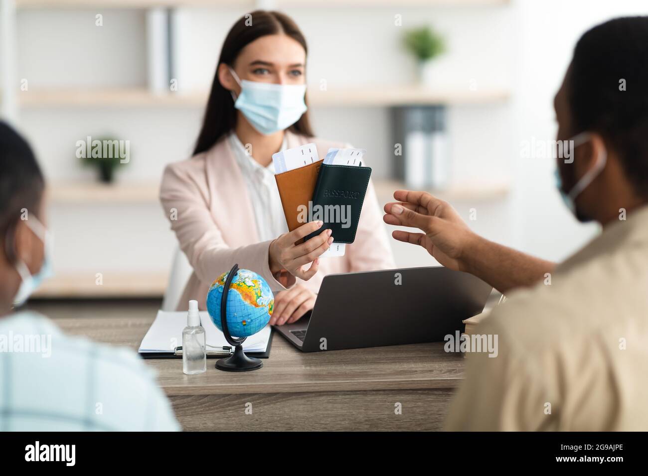 Manager travel agency hi-res stock photography and images - Alamy