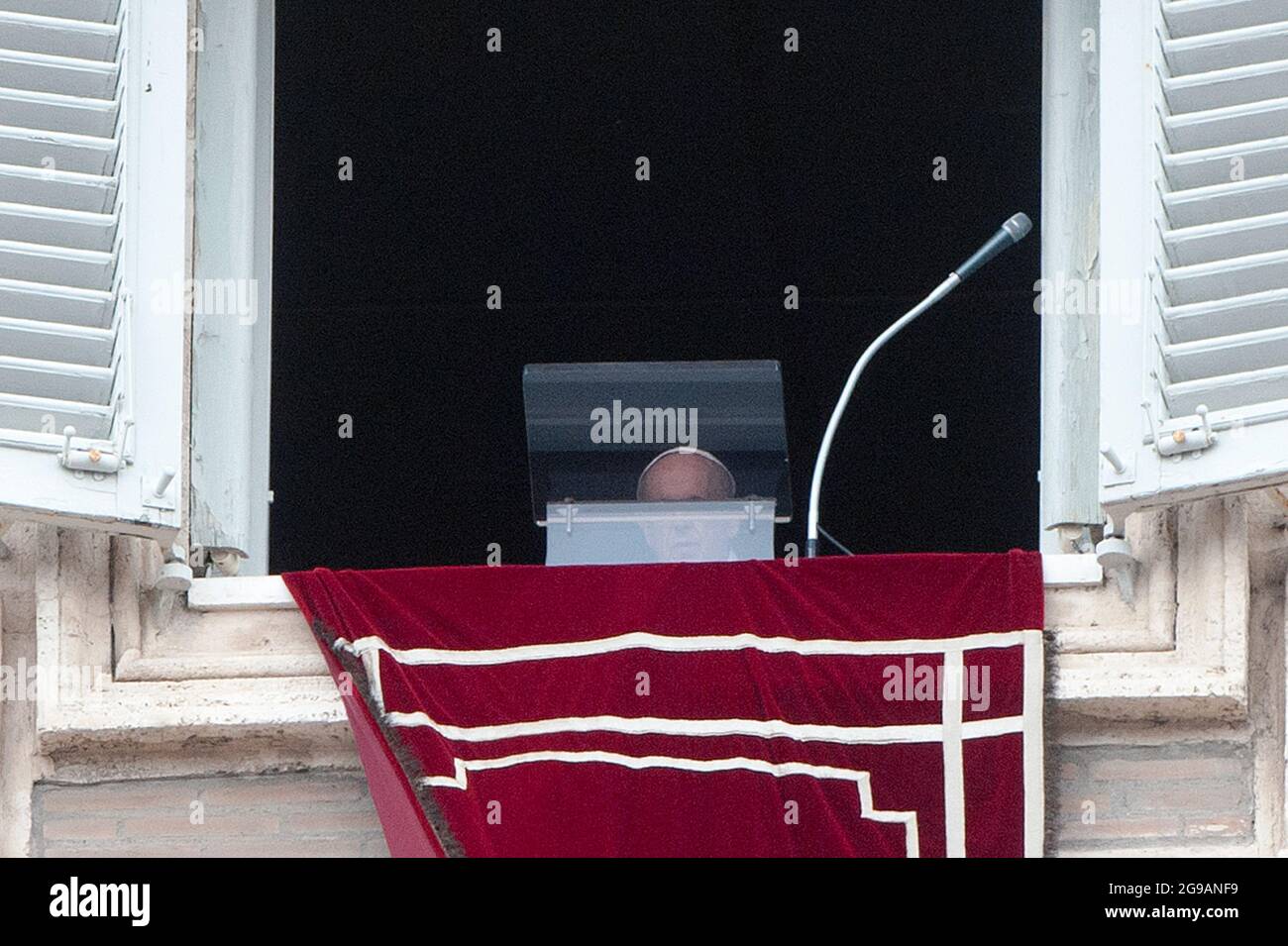 Pope Preaching Window July 25, 2021 : Pope Francis delivers the Sunday Angelus prayer from ...