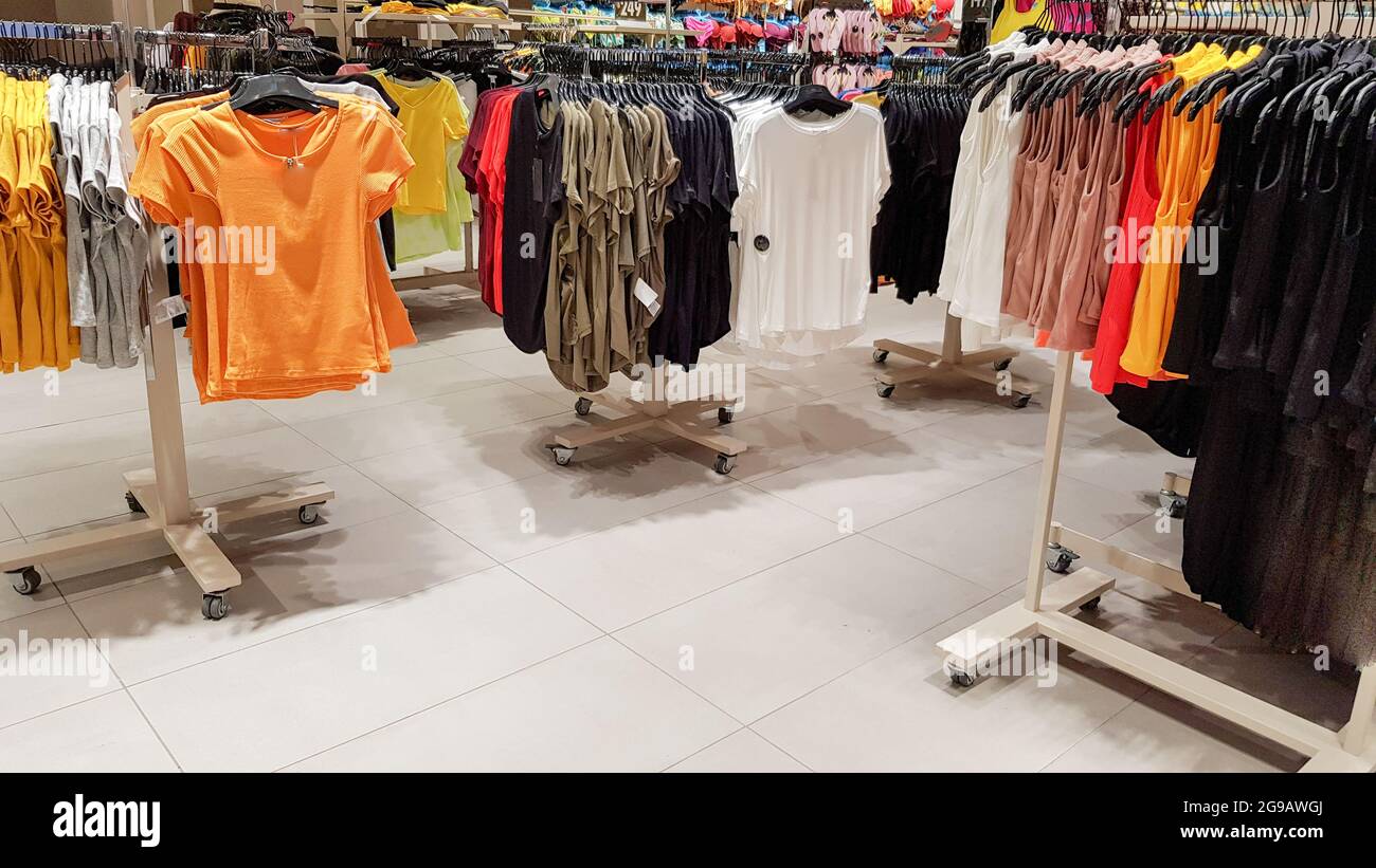 Full figure clothing stores cheap
