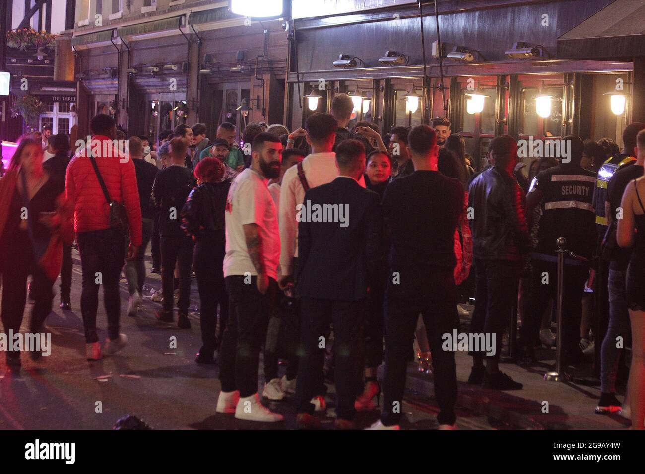 https://c8.alamy.com/comp/2G9AY4W/old-compton-street-in-soho-was-very-full-with-people-on-the-first-saturday-of-freedom-no-one-knows-if-this-was-the-first-and-the-last-saturday-of-freedom-but-people-went-out-and-had-a-good-time-drinking-eating-and-dancing-until-5amthere-was-rubbish-everywhere-and-the-cleaners-had-a-very-big-jobit-was-good-to-see-people-out-hope-for-the-best-2472021-blitz-pictures-2G9AY4W.jpg