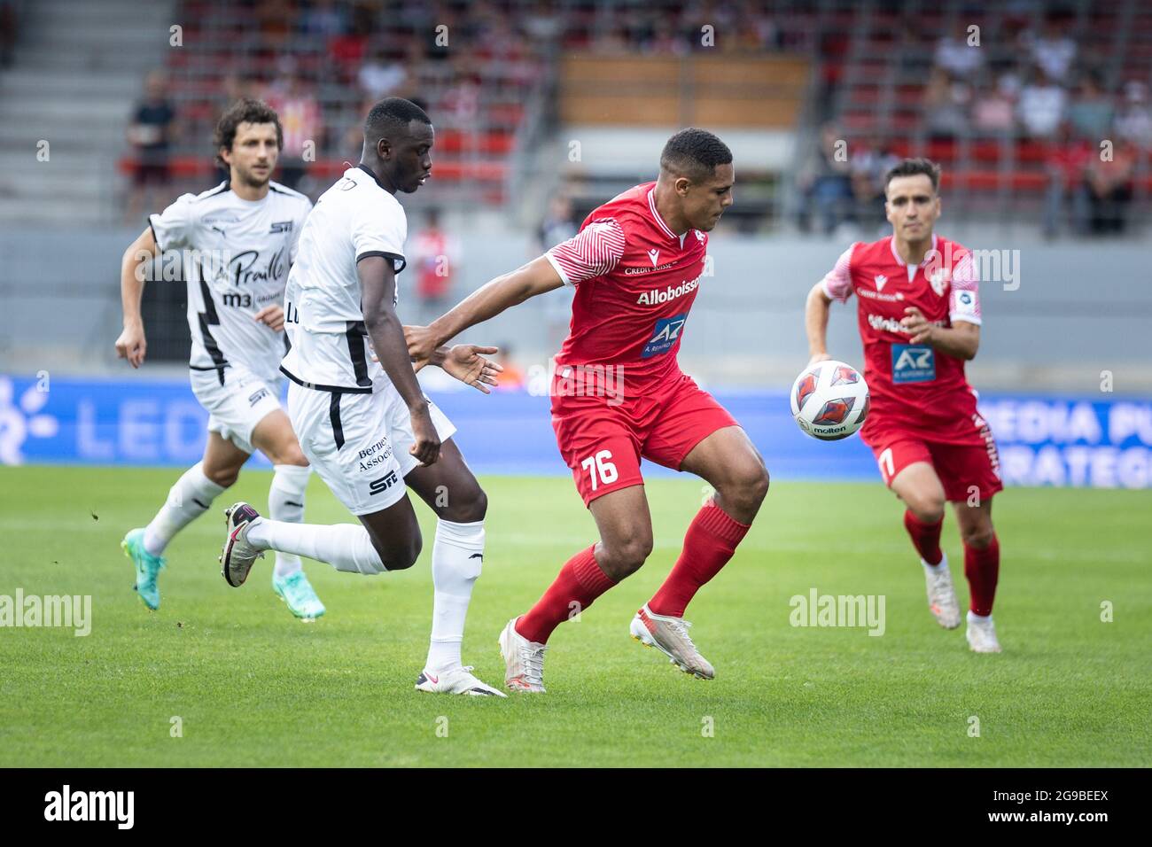 25.07.2021, Sion, Stade De Tourbillon, FC Sion - Servette FC, #76 Itaitinga  (Sion) against Moussa Diallo (Servette, left) (Photo by Siriane Davet/Just  Pictures/Sipa USA Stock Photo - Alamy