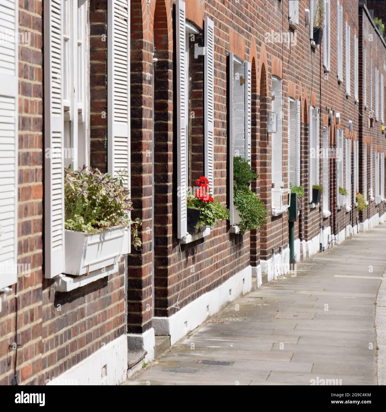 London window boxes hires stock photography and images Alamy